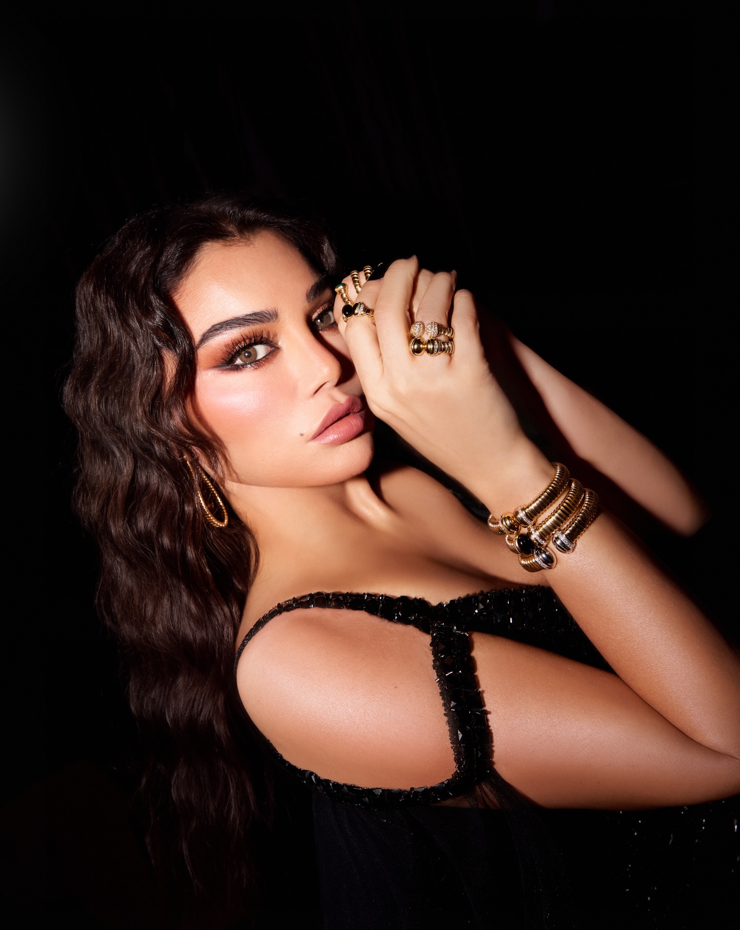 هيفاء وهبي بتصاميم مجوهرات خاطفة للأنظار من علامة HIMO Jewelry